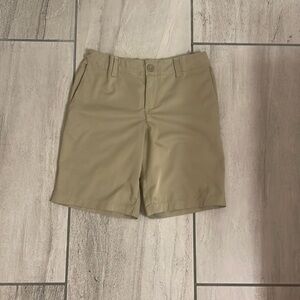 Boy’s Size 10/L Under Armour Golf Khaki Shorts